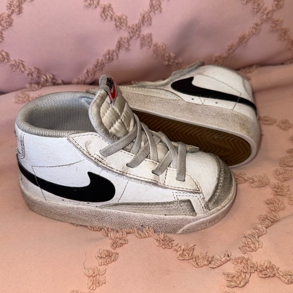 DONATED - Picture 1 of 8